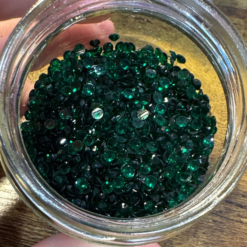 Emerald Green Glass flat back rhinestones